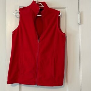 Lands End women’s red fleece vest. Size medium.